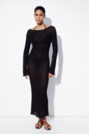 Strandkleid aus lockerem Strick
