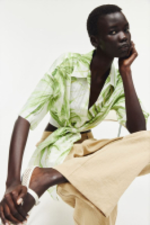 HM  Bluse mit Bindedetail