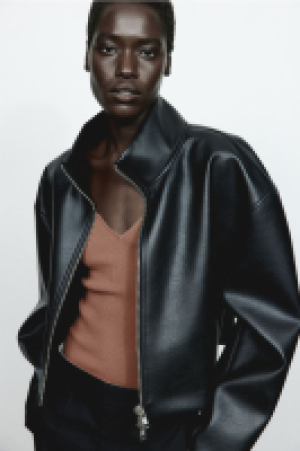 Shirt in Rippstrick mit Sweetheart-Ausschnitt CHF 22.95