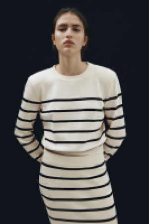 Pullover mit Schulterpolstern CHF 22.95
