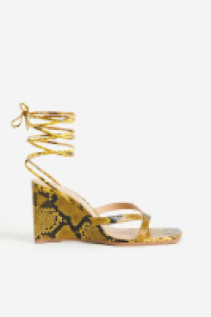 HM  Sandalen mit Keilabsatz