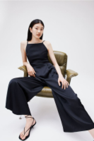 Jumpsuit mit freiem Rücken CHF 69.95