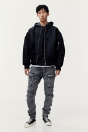Slim Cargo Jeans CHF 69.95