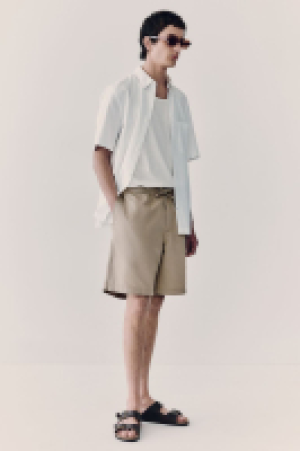 Shorts aus Leinenmix in Relaxed Fit