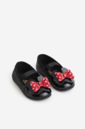 Ballerinas mit Schleife