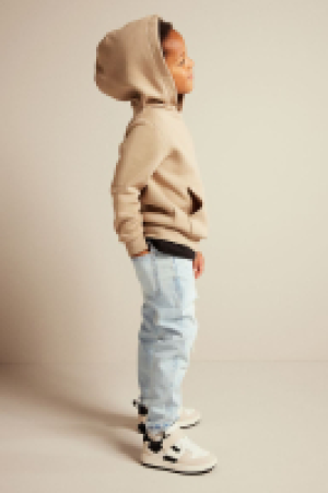 HM  Relaxed Tapered Fit Jeans