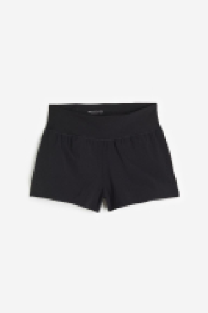 DryMove™ Doppellagige Sportshorts CHF 9.95